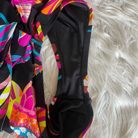 {Trina Turk} Luminary Printed Off The Shoulder Ruffle One Piece Swimsuit - NWT - Picture 11 of 14
